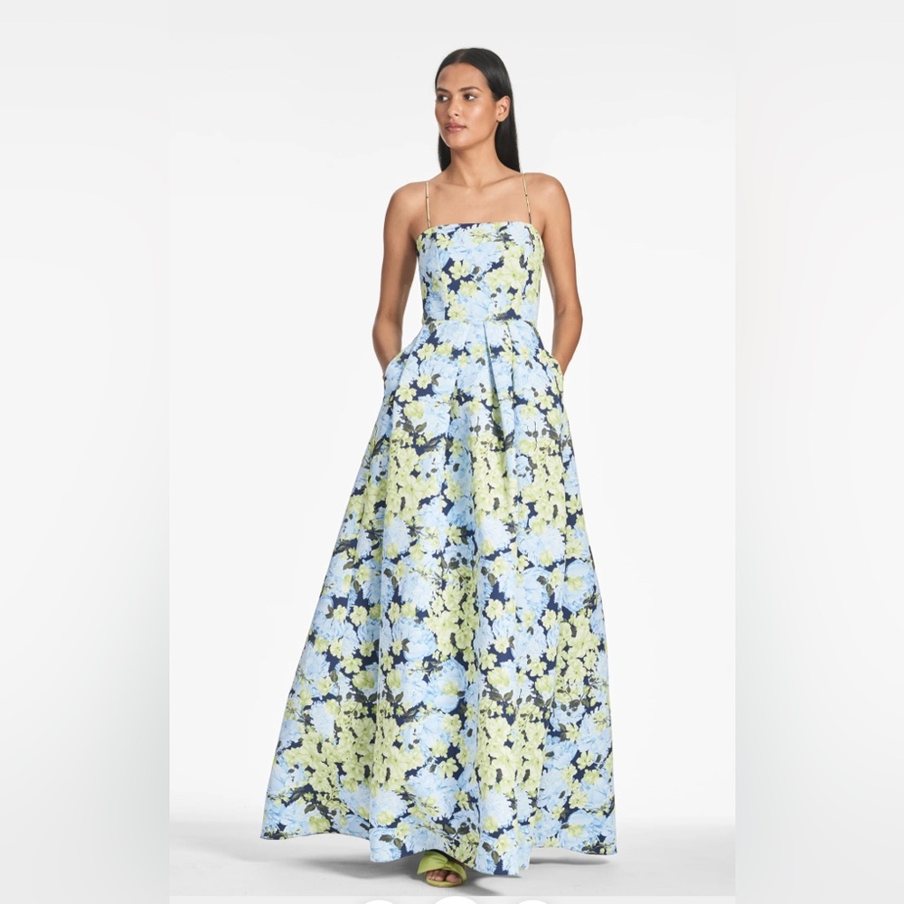 BEAU GOWN - GARDEN CLUB